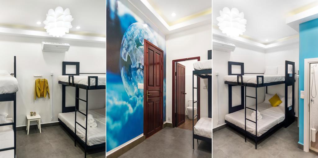 Aura Thematic Hostel Phnom Penh Exterior photo