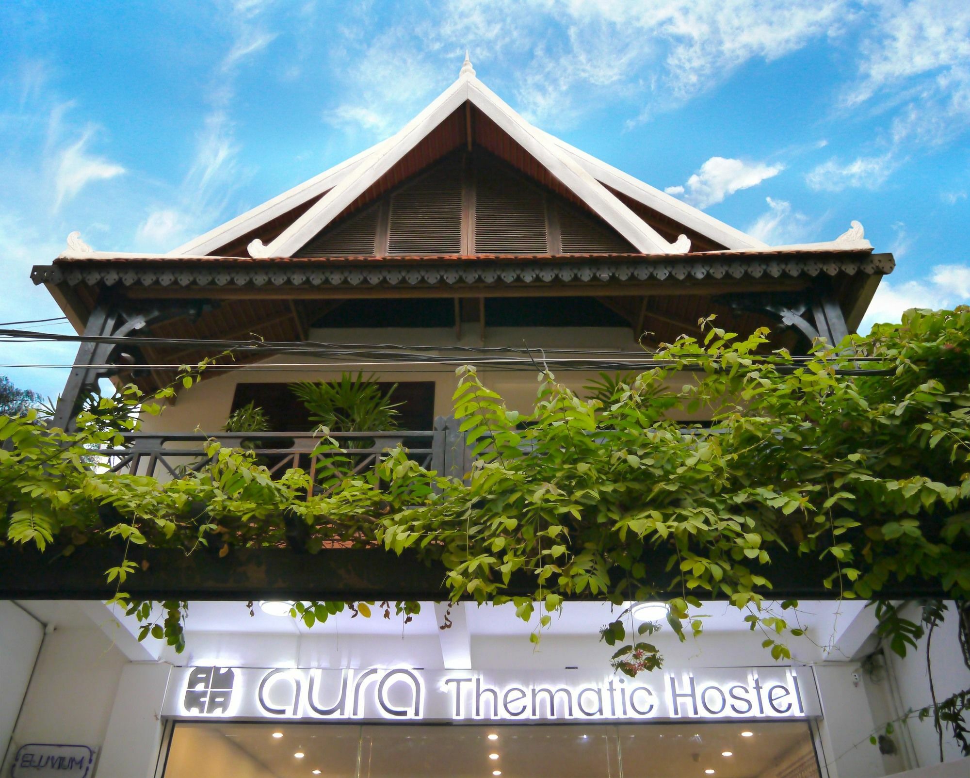 Aura Thematic Hostel Phnom Penh Exterior photo
